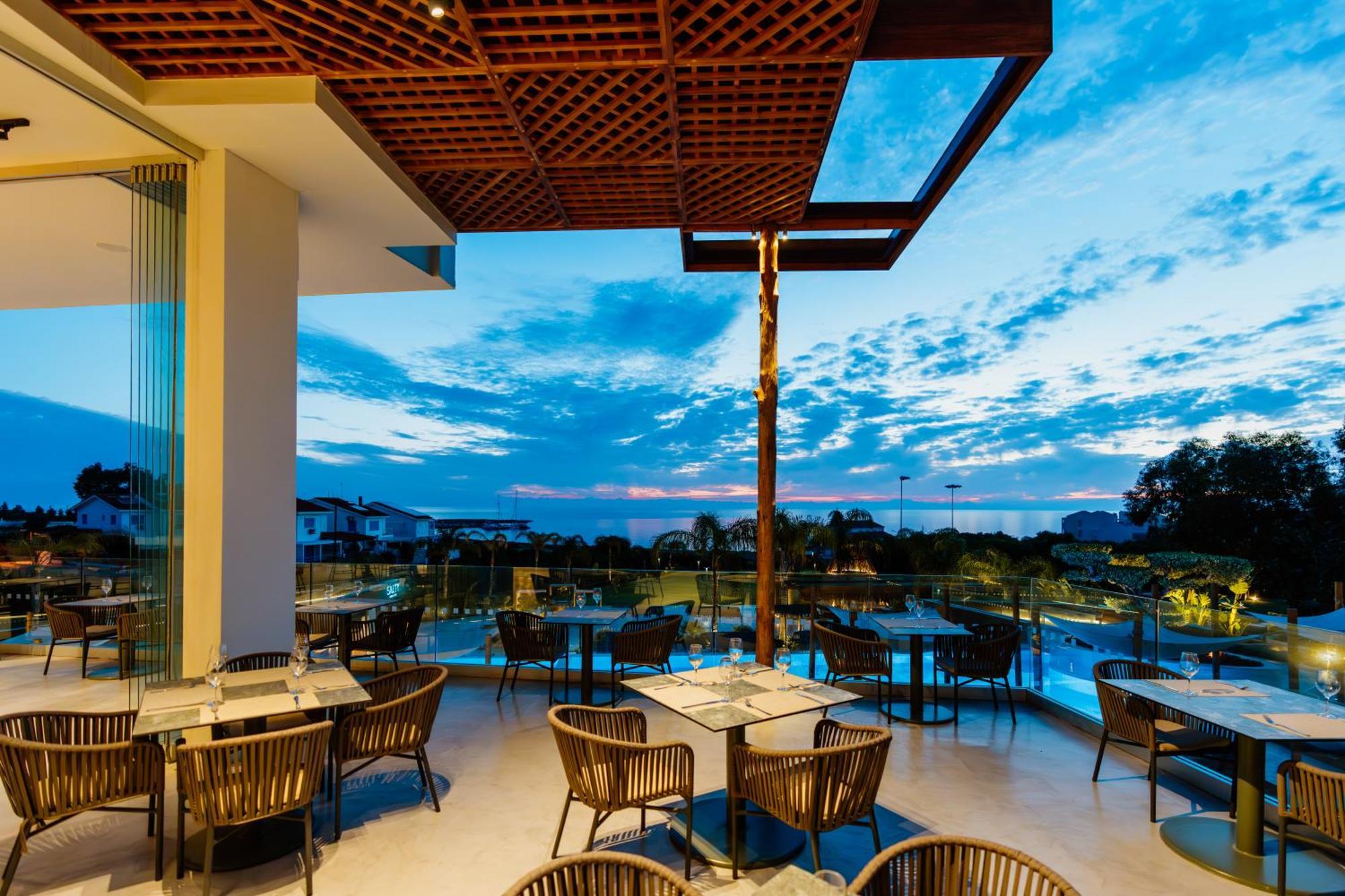 Cavo Zoe Seaside Ξενοδοχείο 4*