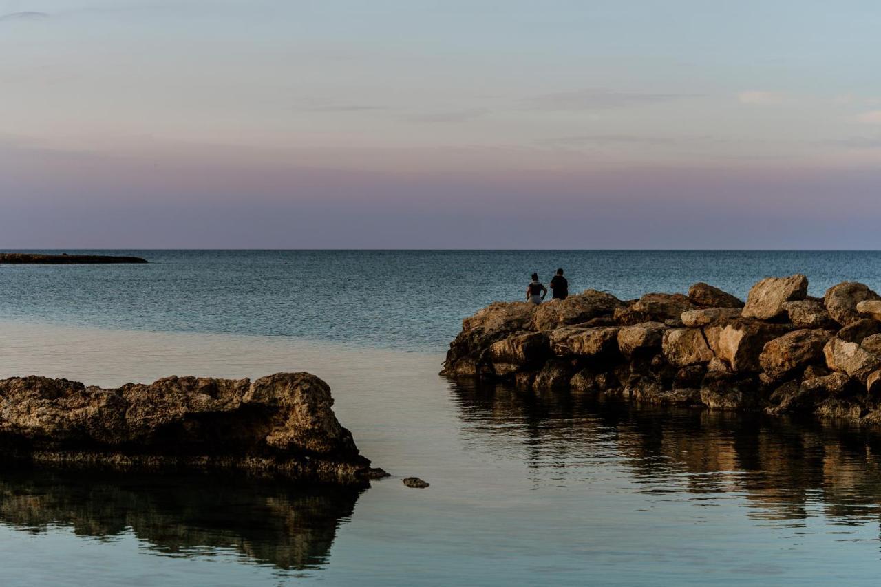 Готель Cavo Zoe Seaside
